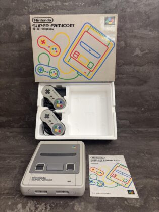 Консоль Nintendo SuperFamicom 16bit